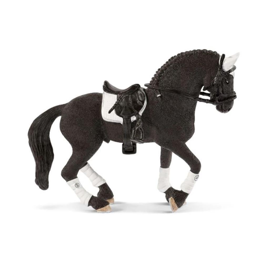 FIGURINE ETALON FRISON CONCOURS ÉQUESTRE