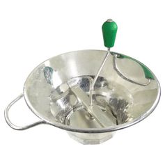 MOULIN A LEGUMES EN ACIER ETAME